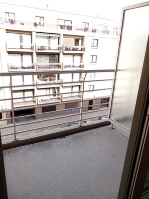 Balcony - Apartment in Nieuwpoort Near the Beach (Nieuwpoort)