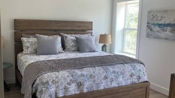 3 bedrooms, desk, travel cot, free WiFi