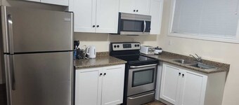 Cozy & Stylish One Bedroom Suite @ Harbor Landing