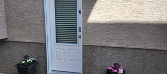 Simple & Stylish One Bedroom Suite @ Harbor Landing