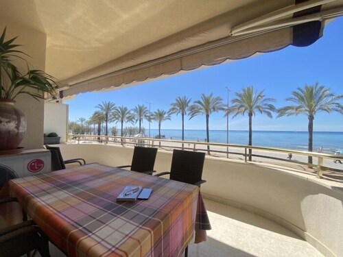 R151 Beachfrontapartment Calafell