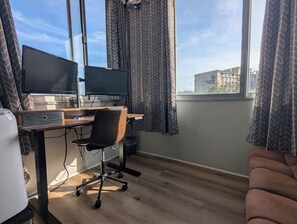 Interior - Downtown/Midtown "Family ATL CityScape" (Atlanta)