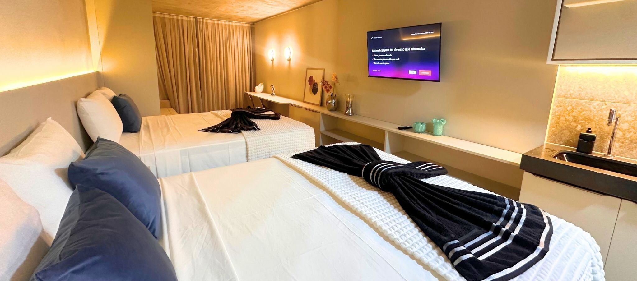 Suíte | Escrivaninha, espaço de trabalho para notebook, Wi-Fi de cortesia