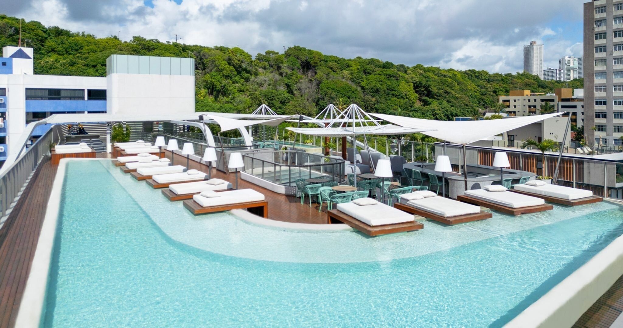 2 piscinas al aire libre