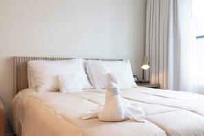 1 bedroom, in-room safe, iron/ironing board, travel cot - Beach Front Beautiful New Apartment with Pool in Miami Beach. (Miami Beach)