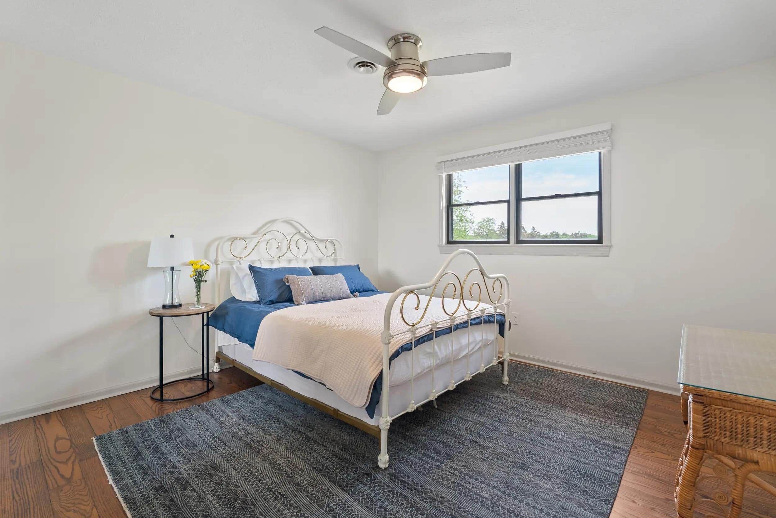 5 quartos, ferros/tábuas de passar roupa, Wi-Fi, roupa de cama