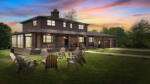 ~ Lewis Estate Farm ~