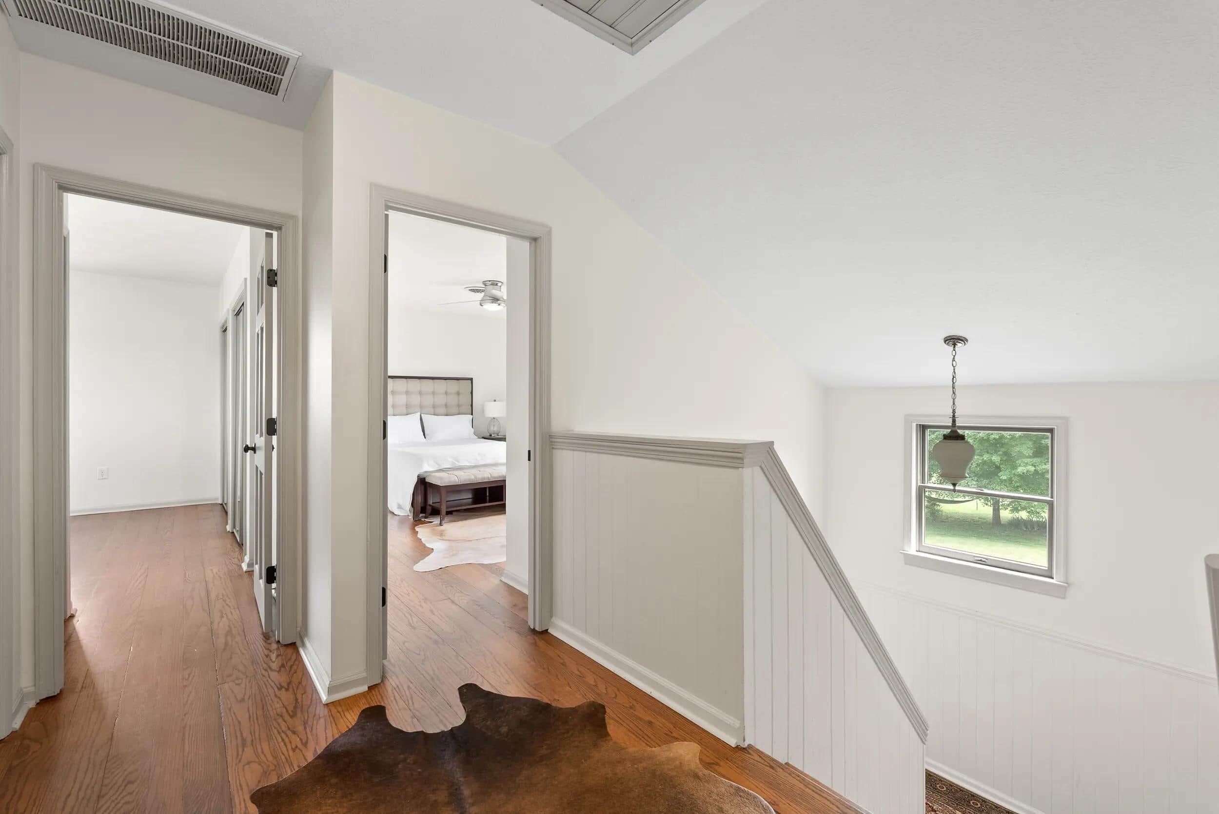 5 bedrooms, iron/ironing board, WiFi, bed sheets