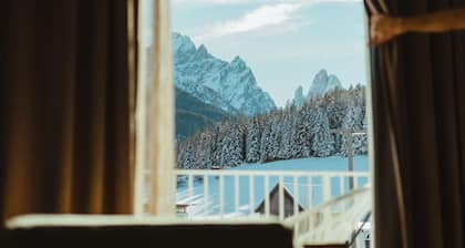 Holiday Apartment in a Hotel 'Apartment Harmony' with Mountain View, Shared Garden and Wi-Fi