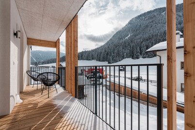 Apartment In A Hotel 'Apartment Harmony' with Sea View, Shared Garden and Wi-Fi