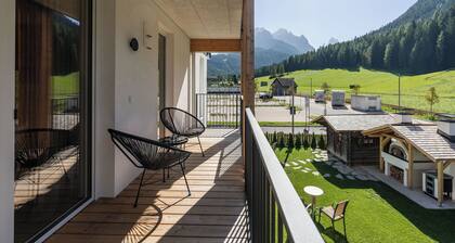 Ferienwohnung in einem Hotel 'Apartment Home' mit Meerblick, Gemeinschaftsgarten und WLAN
