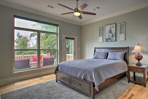 2 bedrooms, desk, iron/ironing board, free WiFi