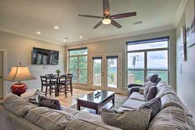 Beautiful Mountaintop Views! 16 Private Acre Home