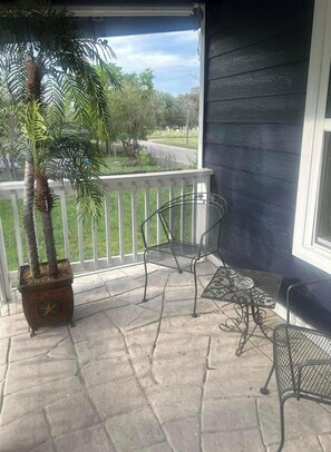 Terrace/patio - Potomac Place Cozy getaway 5 minutes from downtown 2 bedrooms 1 bath (San Antonio)