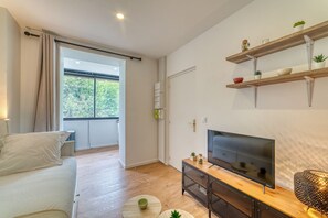 TV - Le Petit Gerland - Agréable à 1 minute du métro B (Lyon)