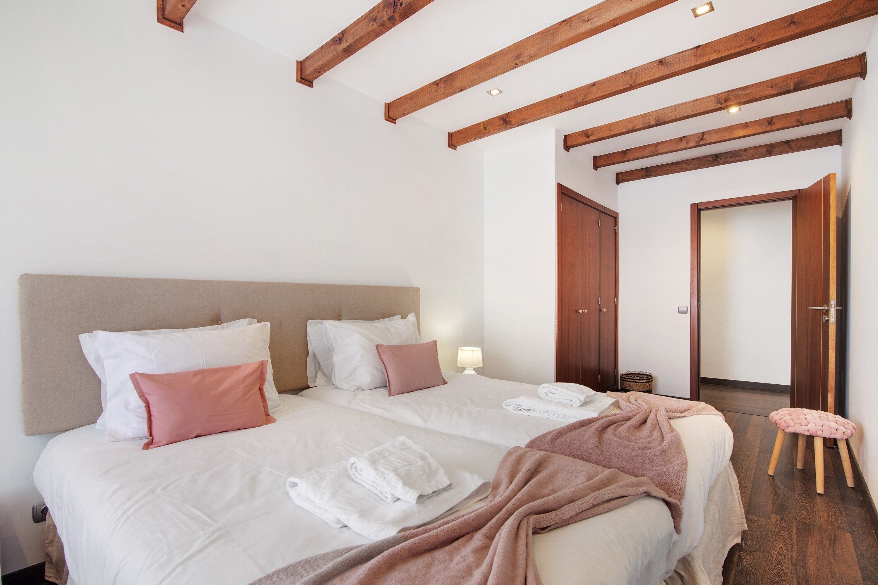 3 bedrooms, iron/ironing board, free WiFi, bed sheets