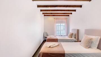 3 habitaciones, tabla de planchar con plancha y wifi gratis
