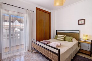 2 camere, ferro/asse da stiro, Wi-Fi gratuito, lenzuola