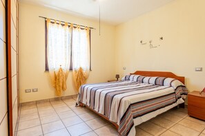 2 quartos, ferros/tábuas de passar roupa, Wi-Fi, roupa de cama