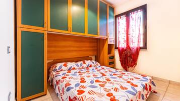 2 Schlafzimmer, Bügeleisen/Bügelbrett, WLAN, Bettwäsche