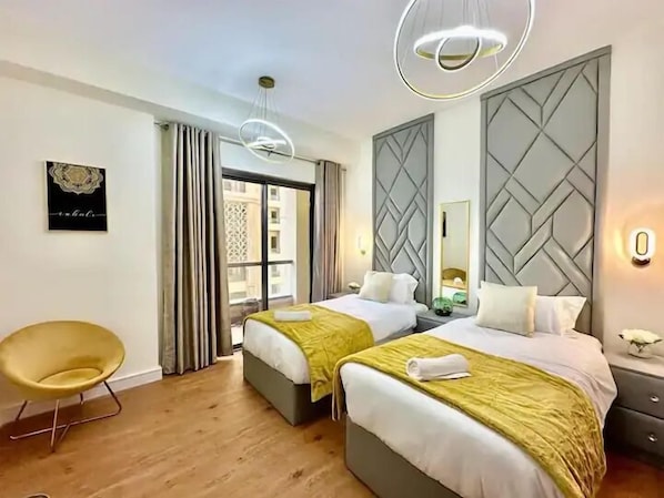 2 bedrooms, soundproofing, iron/ironing board, free WiFi - 2BR Luxury Apartment Marina View (Dubai)