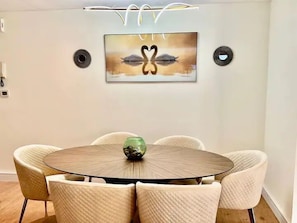 Repas dans la chambre