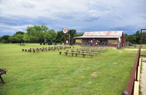 屋外ダイニングエリア