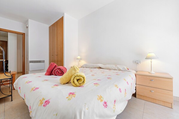 3 quartos, Wi-Fi de cortesia, roupa de cama