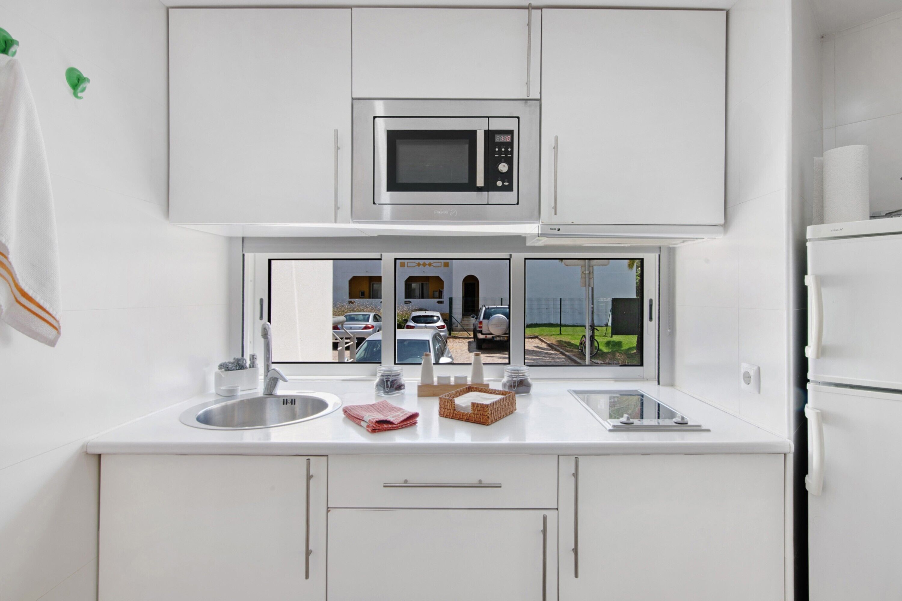 Fridge, stovetop, coffee/tea maker, toaster