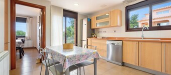 Casa de vacaciones 'Casa Tico' con piscina privada, Wi-Fi