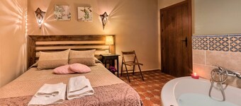 Holiday Home 'Los Placeres Del Paladin' with Mountain View, Private Terrace and Air Conditioning