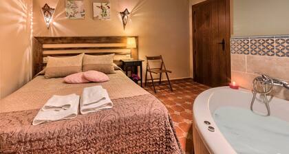 Holiday Home 'Los Placeres Del Paladin' with Mountain View, Private Terrace and Air Conditioning