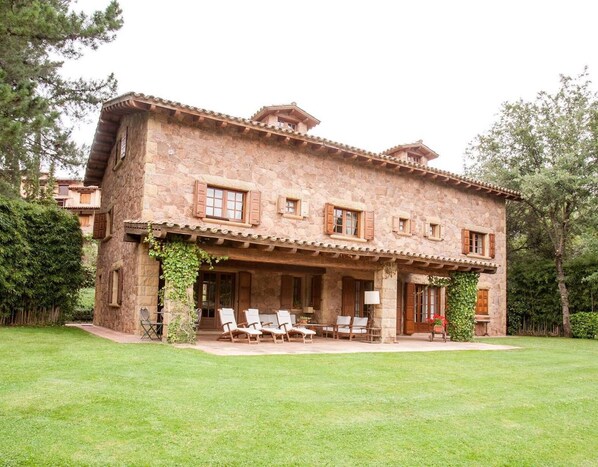 Exterior - Country Home 'Gran Castanyer' with Mountain View, Private Pool and Wi-Fi (Viladrau)