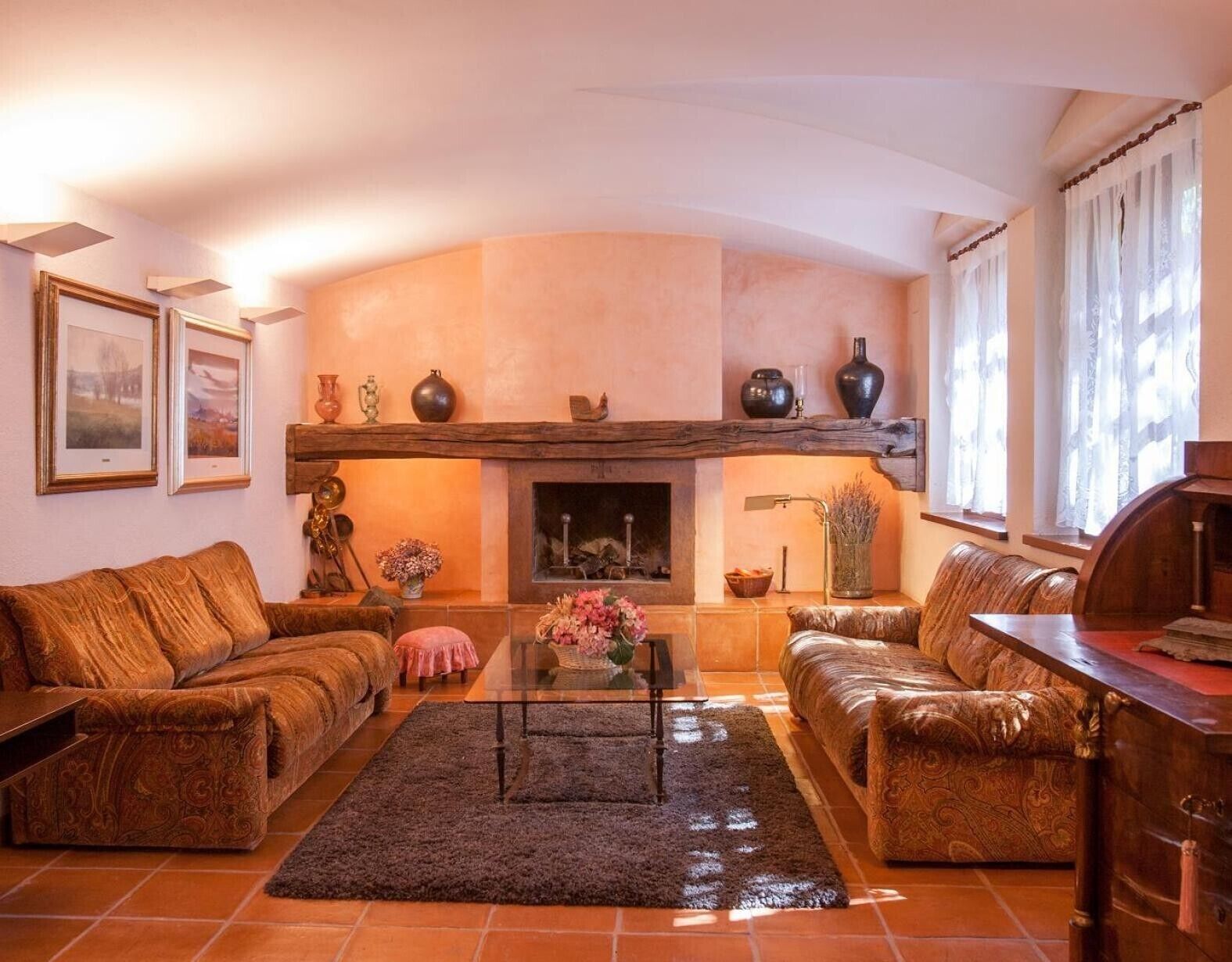 TV, fireplace, DVD player, table tennis