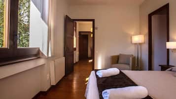 5 bedrooms, free WiFi, bed sheets