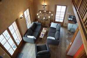 TV, fireplace, DVD player, stereo