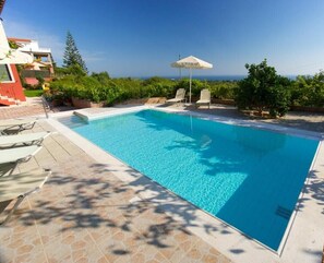 Piscina all'aperto