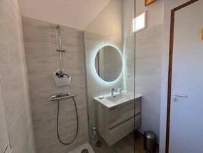 Hair dryer - Maison Mitoyenne en Duplex Avec Jardin Proche lac (BISCARROSSE)