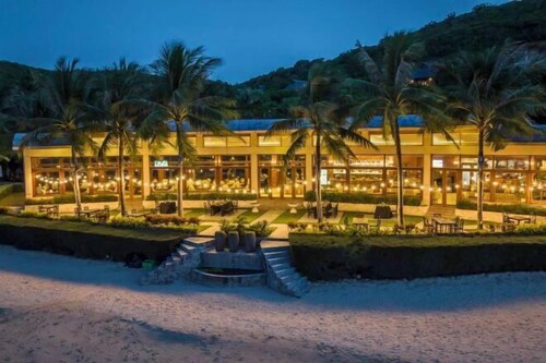 Hon Tam Resort (formerly MerPerle Hon Tam Resort)