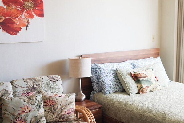 1 bedroom, iron/ironing board, travel cot, free WiFi