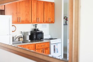 Frigorifero, microonde, forno, macchina per tè/caffè