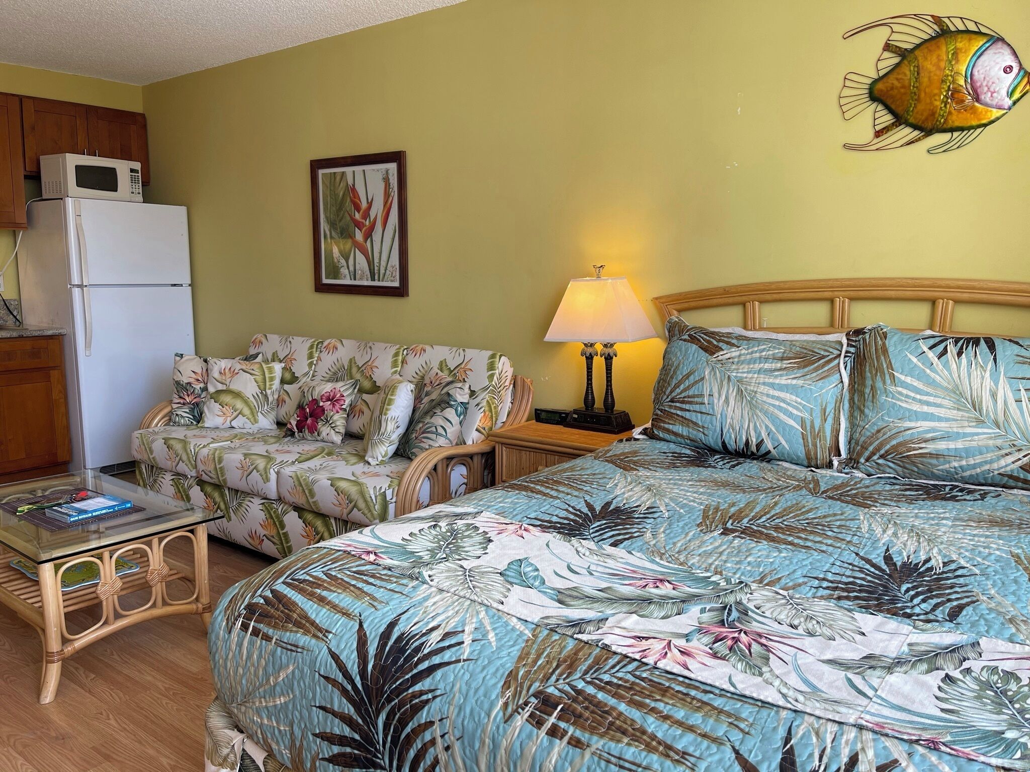 Iron/ironing board, travel crib, free WiFi, bed sheets