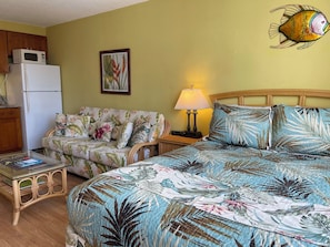 Fer et planche Ă repasser, lit parapluie, Wi-Fi gratuit, draps fournis