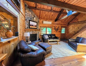 Télévision, cheminée