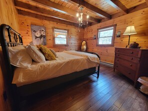 4 Schlafzimmer, Schreibtisch, Bügeleisen/Bügelbrett, kostenloses WLAN