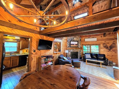 Secluded Log Cabin Retreat • 5-Star Guest Favorite Near Williamsport, PA