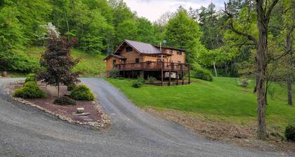 Quiet Luxury, Surrounded by Nature • 5-Star Guest Favorite Near Williamsport, PA