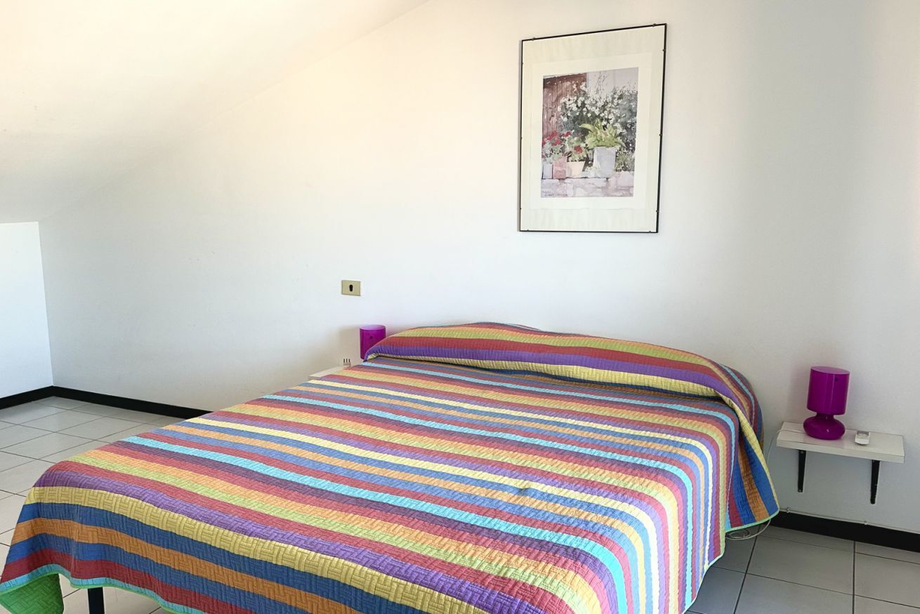 1 camera, Wi-Fi, lenzuola