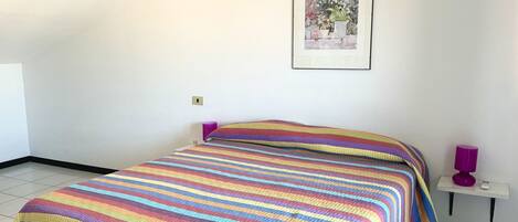 1 dormitorio, wifi, ropa de cama
