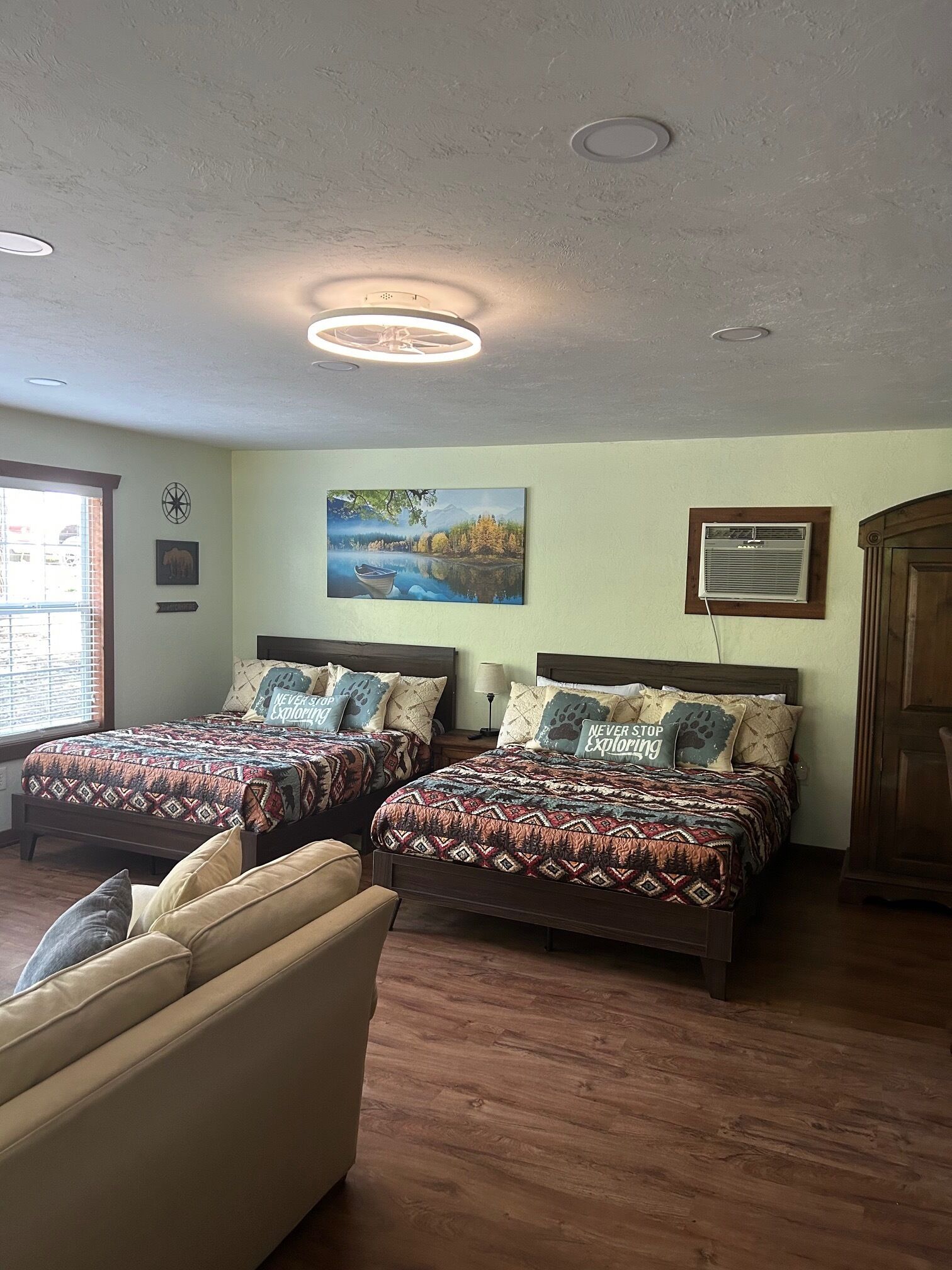 Strykjärn/strykbräda, gratis wi-fi och sängkläder